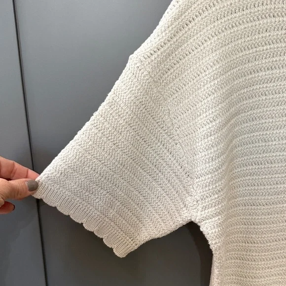 Universal Thread Cream Cropped Scoop Neck Sweater - Picture 3 of 6